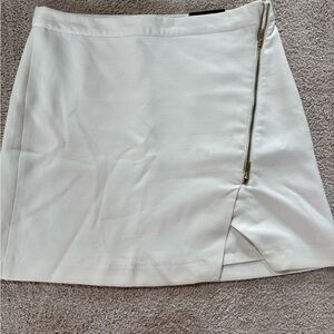 Banana Republic White Mini Skirt with Zipper